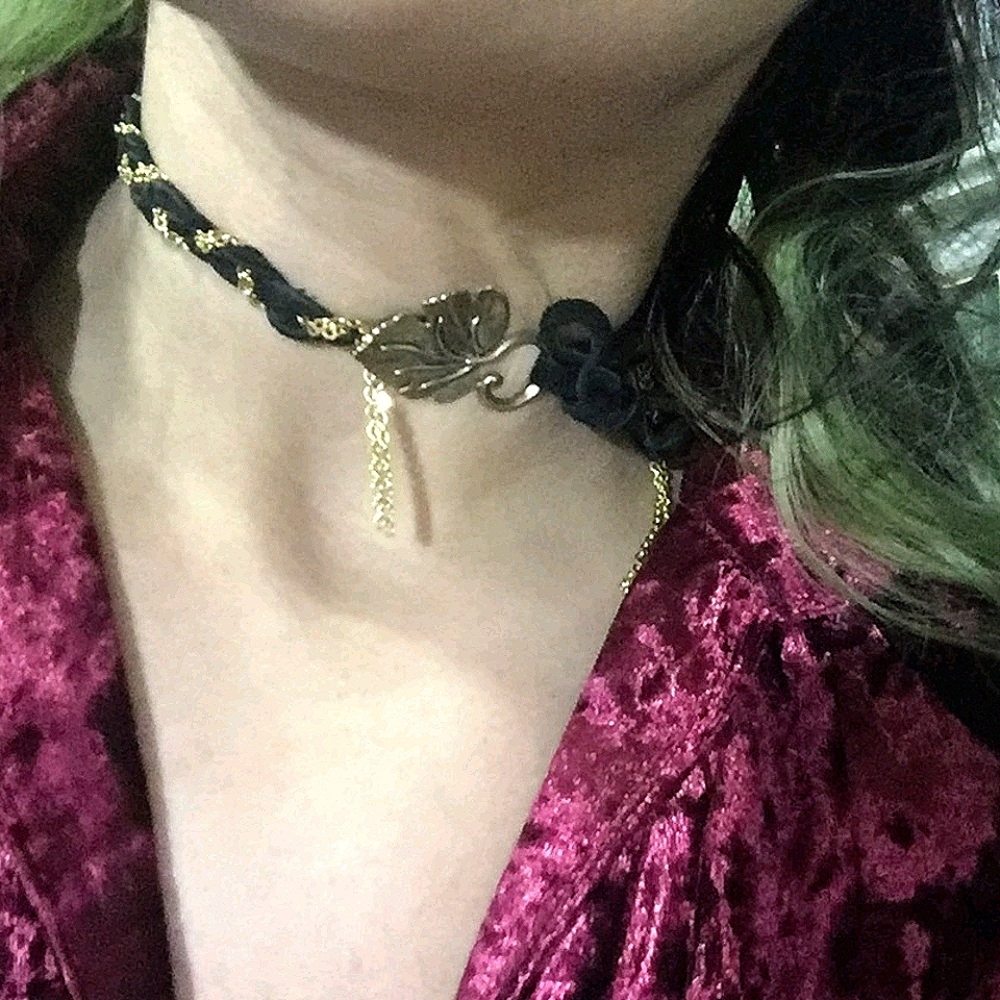 Sogoli Gold Leaf Chain Me Up Goth Leather Choker